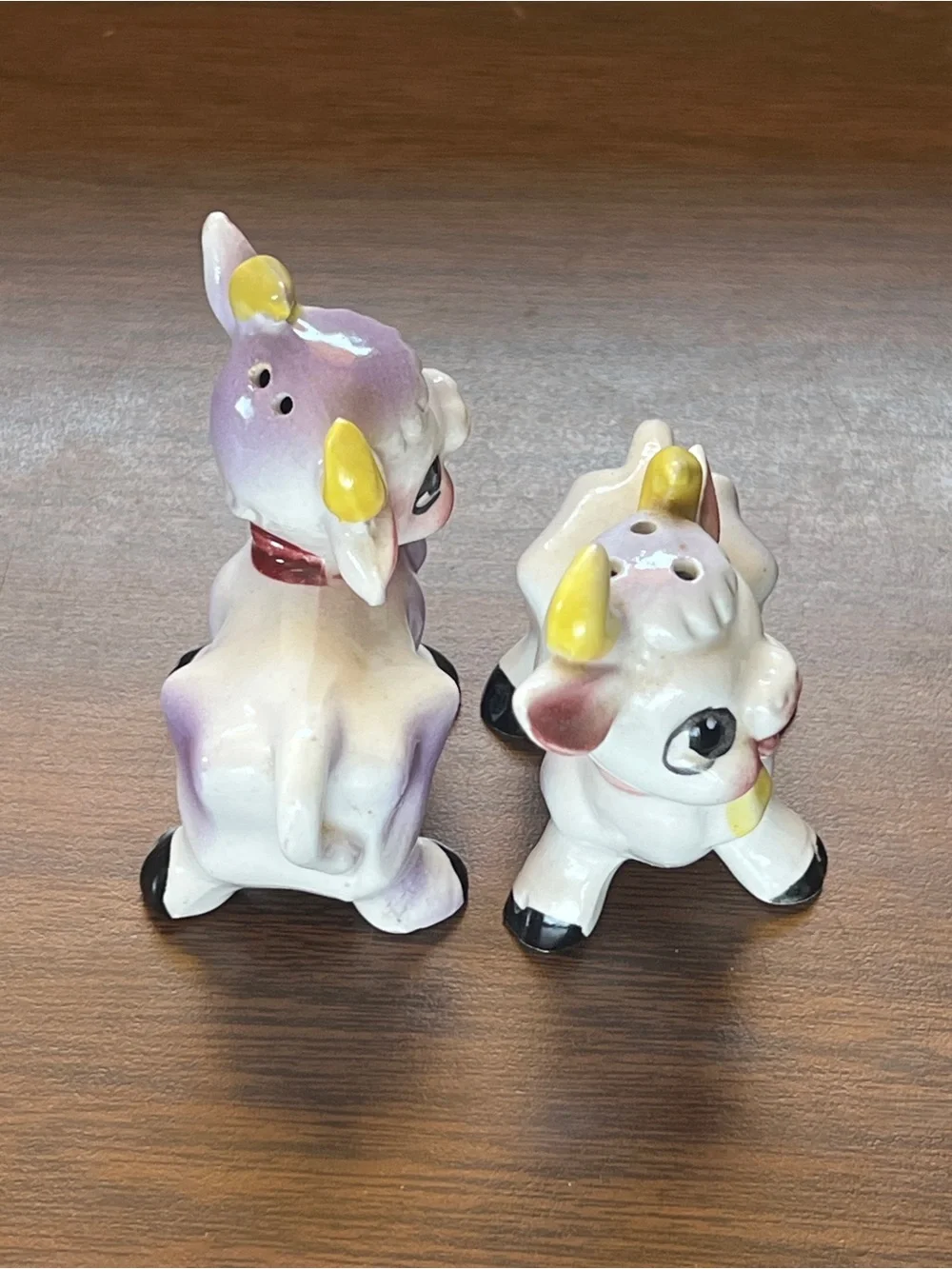 Vintage 1950s Ceramic Purple Cow Salt and Pepper Shakers - Made in Japan